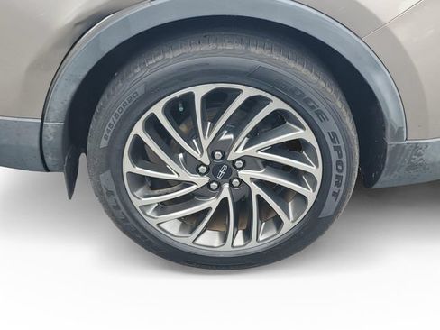 Used 2019 Lincoln Nautilus Reserve FWD image 30
