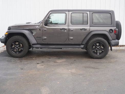 Used 2021 Jeep Wrangler Unlimited Sport image 3