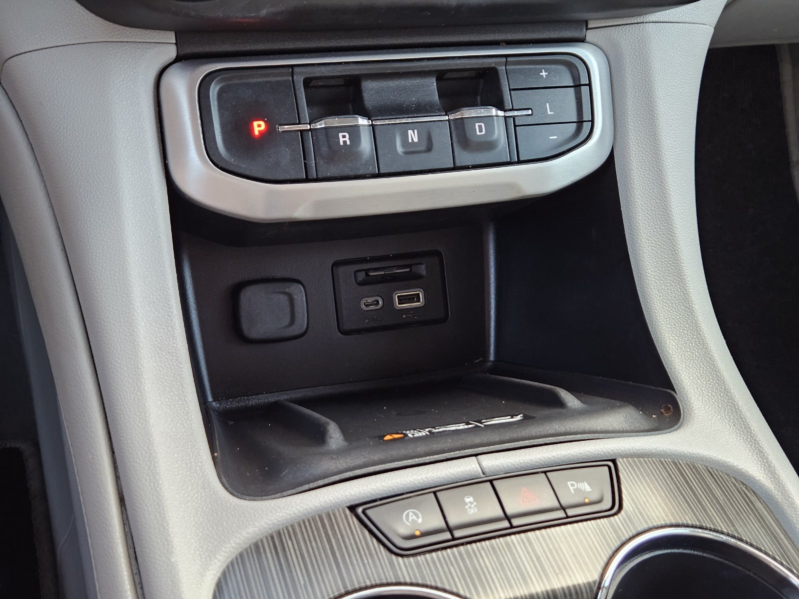Used 2021 GMC Acadia SLT w/ Preferred Package FWD image 22