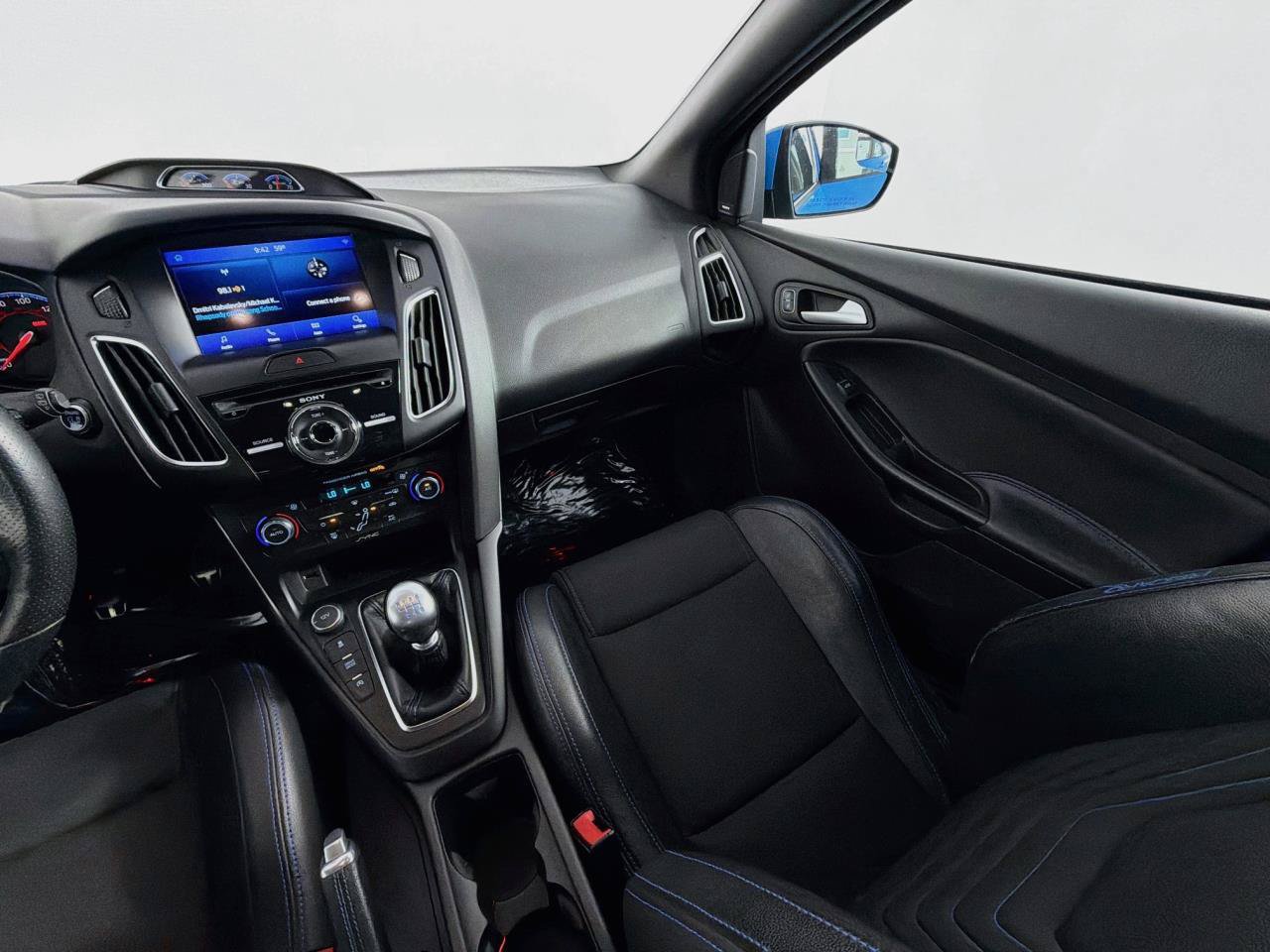 Used 2017 Ford Focus RS AWD/4WD image 12
