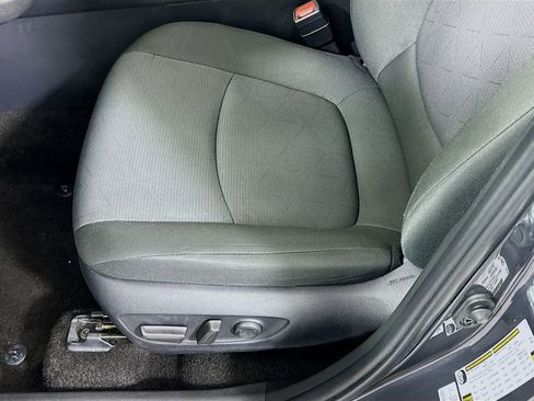 Certified 2025 Toyota RAV4 XLE FWD image 20