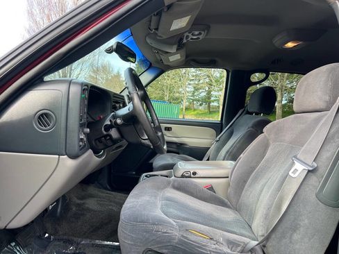 Used 2002 Chevrolet Tahoe LS w/ 3rd Row Seat Pkg image 9