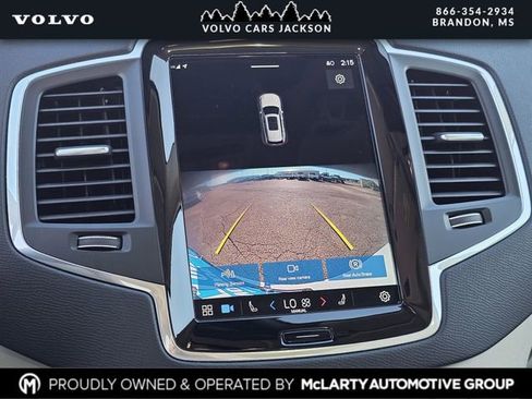 Used 2023 Volvo XC90 B5 Core w/ Protection Package Premier image 11