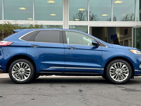 Certified 2022 Ford Edge Titanium w/ Equipment Group 301A image 3