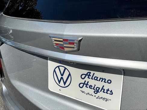 Used 2024 Cadillac XT6 Premium Luxury image 63