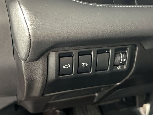 Used 2023 Subaru Ascent Limited w/ Technology Package image 33