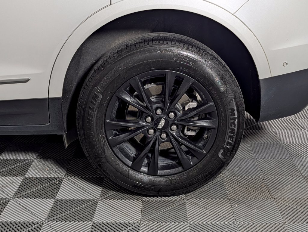Used 2022 Cadillac XT5 Premium Luxury w/ Technology Package FWD image 12