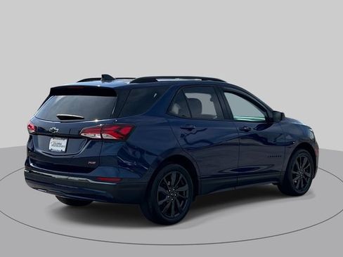 Used 2023 Chevrolet Equinox RS w/ LPO, Floor Liner Package FWD image 4