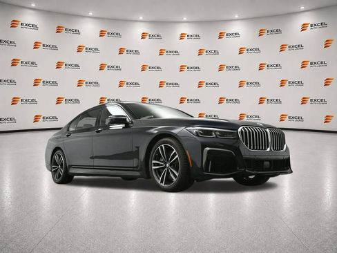 Used 2020 BMW 750i xDrive w/ M Sport Package AWD/4WD image 57