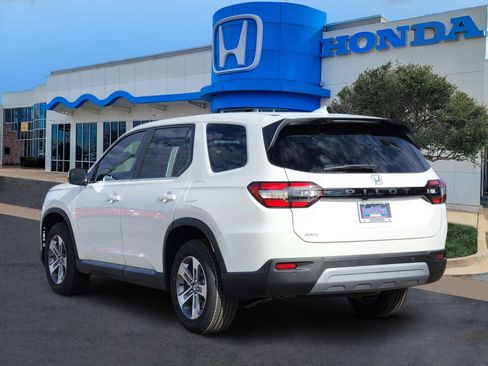 New 2025 Honda Pilot EX-L image 4