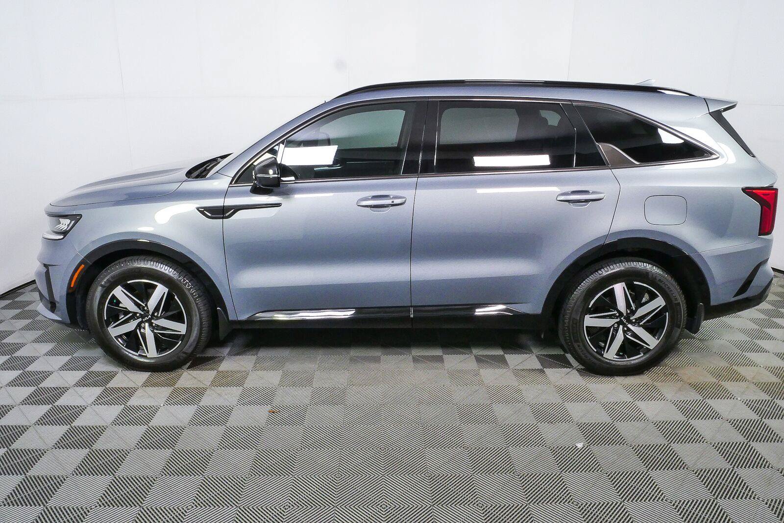 Used 2023 Kia Sorento S FWD image 22