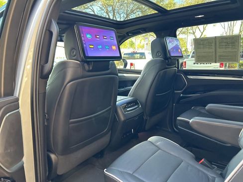 Used 2025 Cadillac Escalade ESV Premium Luxury w/ Touring Package image 50