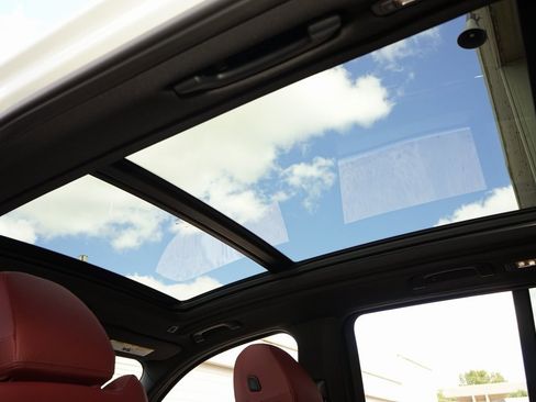 Used 2024 BMW X3 M40i w/ Premium Package image 19