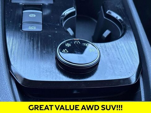 Used 2024 Nissan Rogue S image 22