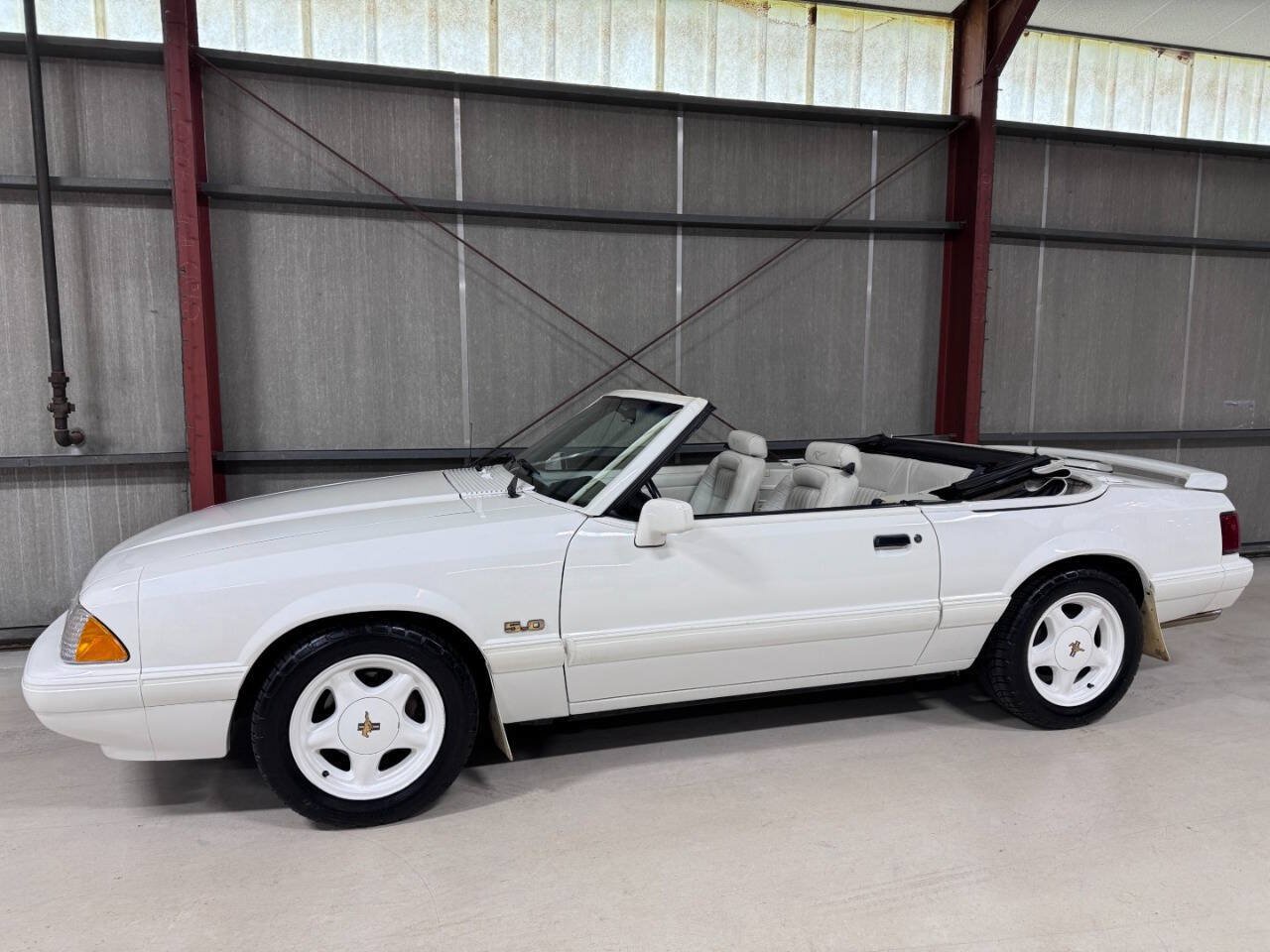 Used 1993 Ford Mustang LX RWD image 5