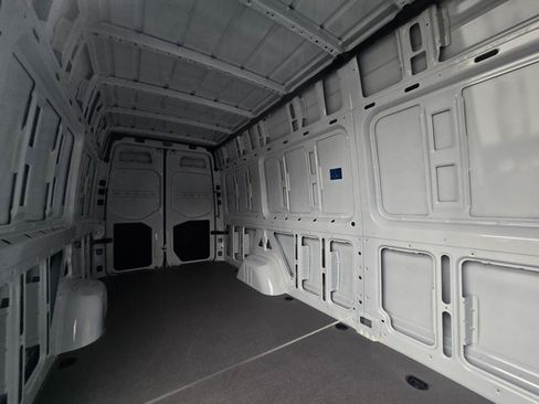 New 2025 Mercedes-Benz eSprinter 170 Cargo image 21