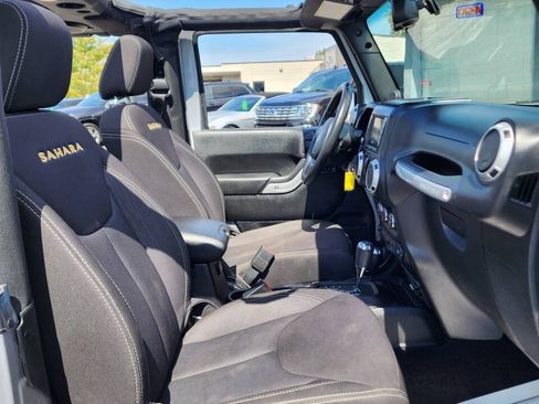 Used 2014 Jeep Wrangler Sahara AWD/4WD image 25