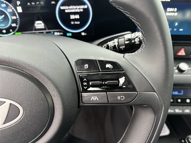 New 2026 Hyundai Elantra SEL FWD image 32