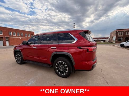 Used 2025 Toyota Sequoia Limited w/ Tow Technology Package AWD/4WD image 3
