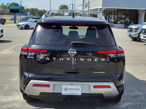 Used 2022 Nissan Pathfinder Platinum w/ Cargo Package image 4