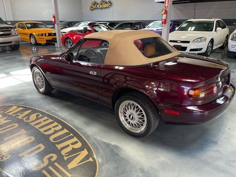 Used 1995 MAZDA MX-5 Miata M-Edition RWD image 15