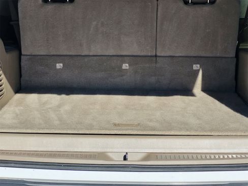 Used 2018 Chevrolet Suburban Premier image 31