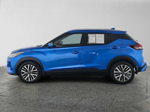 Used 2023 Nissan Kicks SV FWD image 6