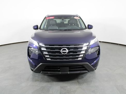 Certified 2024 Nissan Rogue SV w/ SV Premium Package FWD image 13