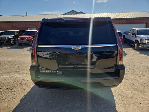 Used 2020 Cadillac Escalade ESV Luxury AWD/4WD image 15