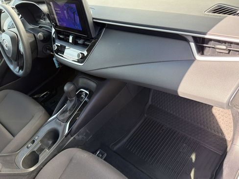Used 2024 Toyota Corolla LE FWD image 34
