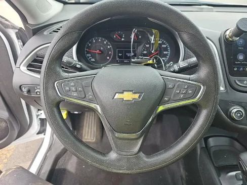 Used 2025 Chevrolet Malibu LS w/ Driver Confidence Package FWD image 7