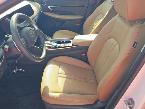 Used 2023 Hyundai Sonata Limited w/ Cargo Package FWD image 5