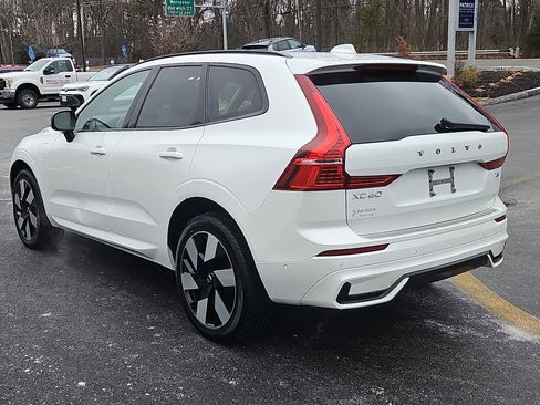 Used 2025 Volvo XC60 T8 Plus w/ Protection Package Premier image 28