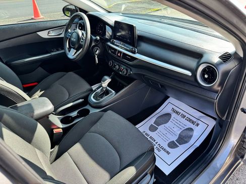 Used 2024 Kia Forte LXS image 28
