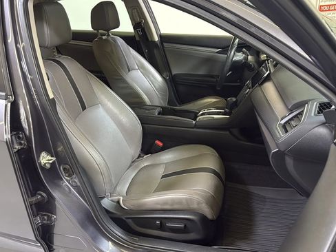 Used 2017 Honda Civic Touring image 15