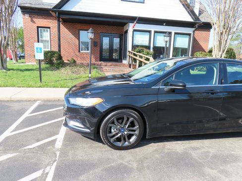 Used 2018 Ford Fusion S w/ Equipment Group 101A image 2