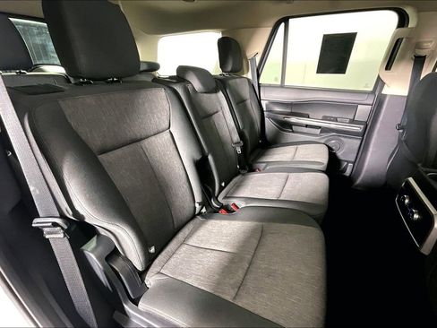 Used 2024 Ford Expedition XLT RWD image 36