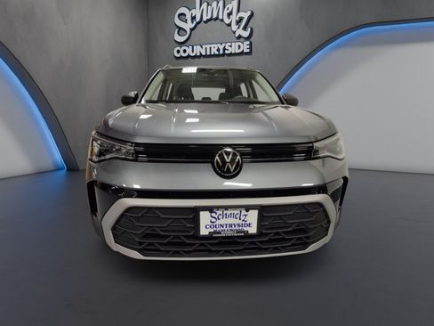 Used 2025 Volkswagen Taos S FWD image 2