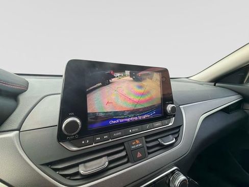 Used 2024 Nissan Altima 2.5 SR FWD image 24