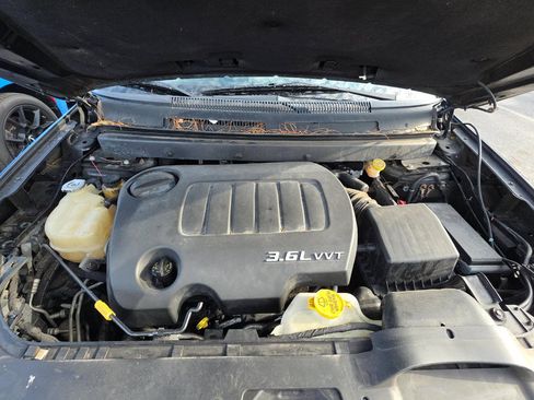 Used 2012 Dodge Journey SXT w/ Flexible Seating Group image 17