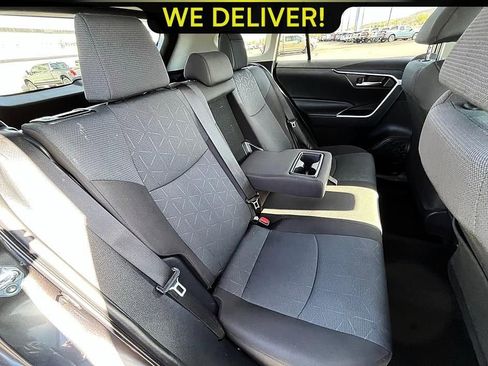 Used 2025 Toyota RAV4 XLE AWD/4WD image 18