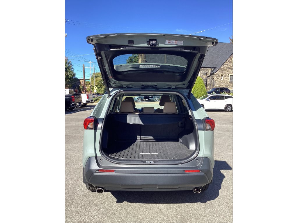 Used 2020 Toyota RAV4 XLE Premium AWD/4WD image 11