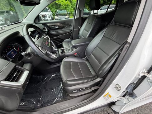 Used 2024 GMC Terrain SLT AWD/4WD image 32