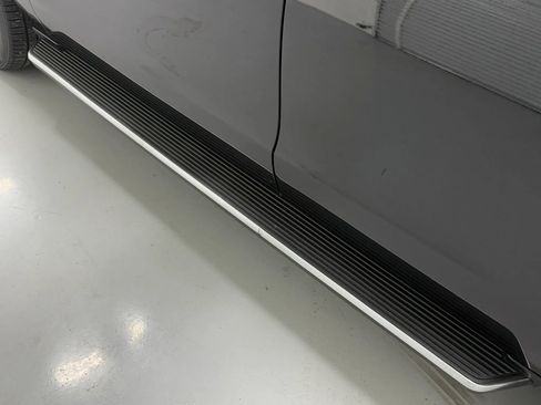 Used 2019 Ford Expedition XLT w/ Equipment Group 202A image 17