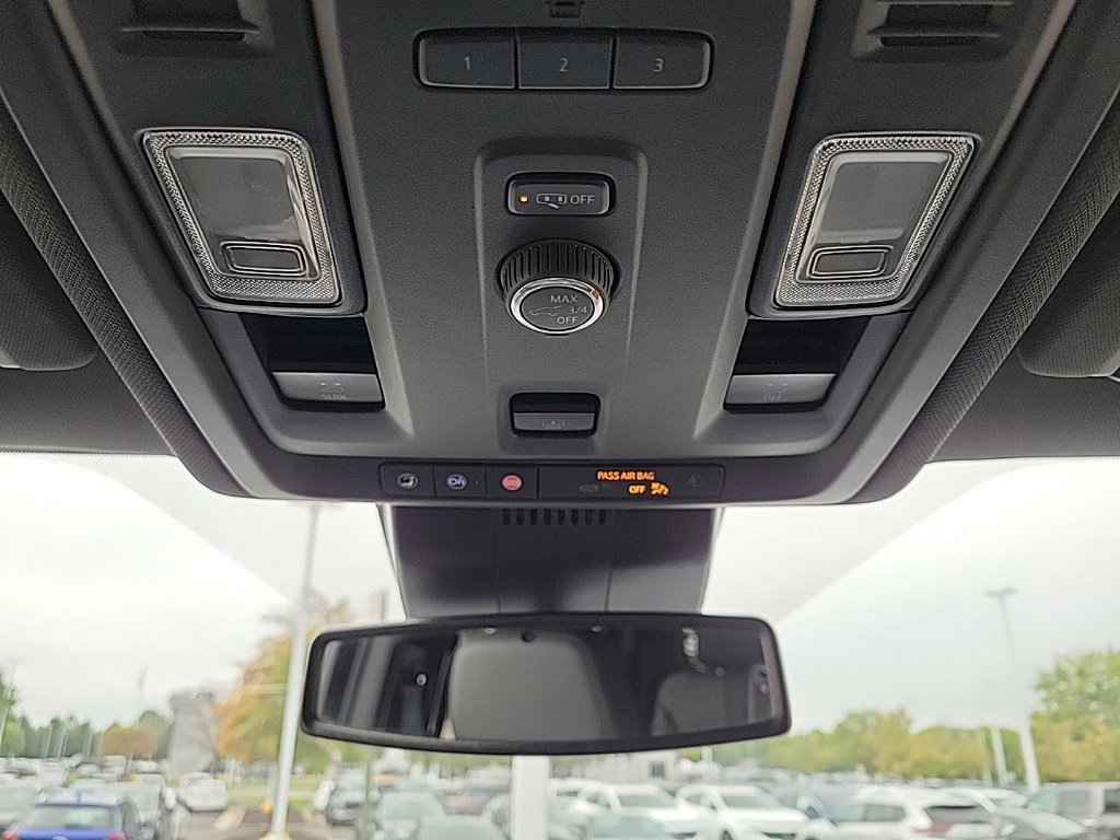 Used 2023 Chevrolet Suburban RST AWD/4WD image 33