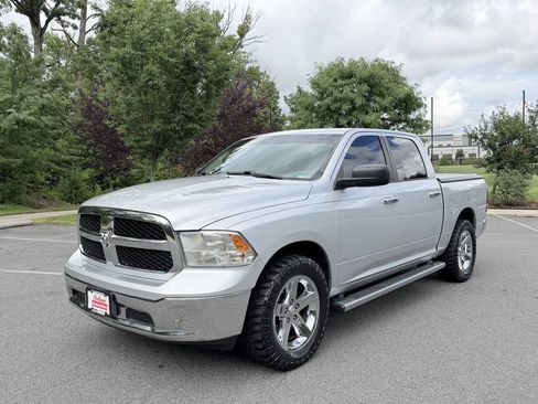 Used 2016 RAM 1500 Classic SLT AWD/4WD image 10