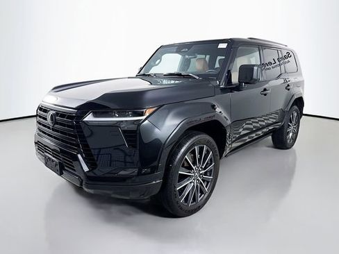 Used 2025 Lexus GX 550 w/ Cold Area Package AWD/4WD image 3