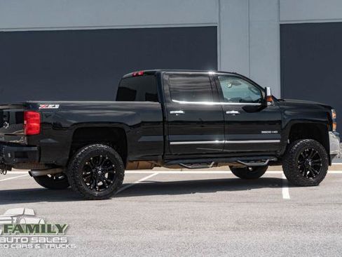 Used 2016 Chevrolet Silverado 3500 LTZ AWD/4WD image 13