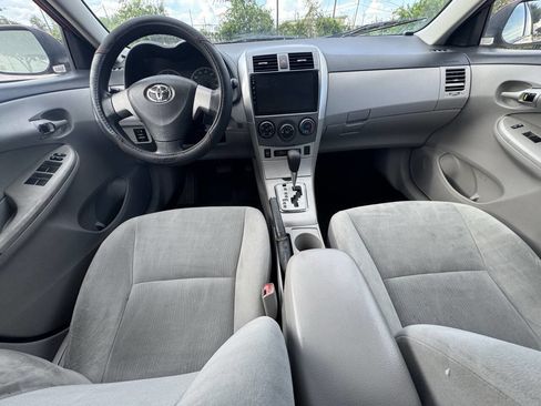 Used 2011 Toyota Corolla LE FWD image 9