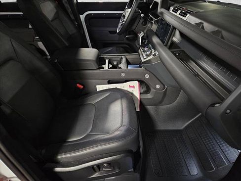 Used 2023 Land Rover Defender 110 X-Dynamic SE image 22